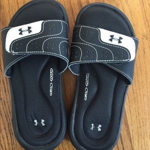 Under Armour Black Slides size 1